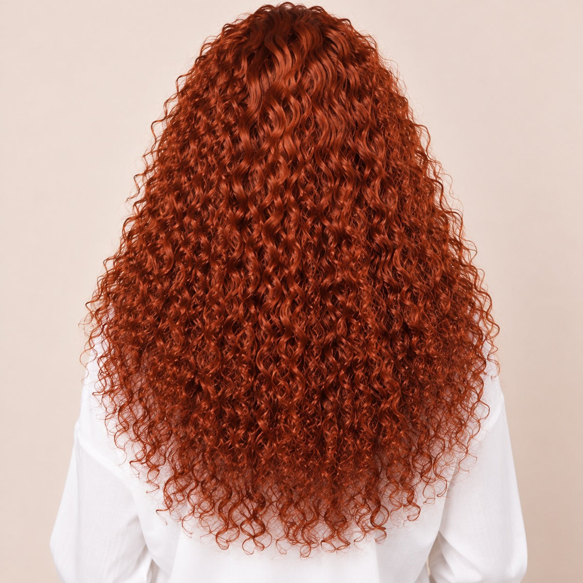 Perruque rousse bouclée ginger – de dos