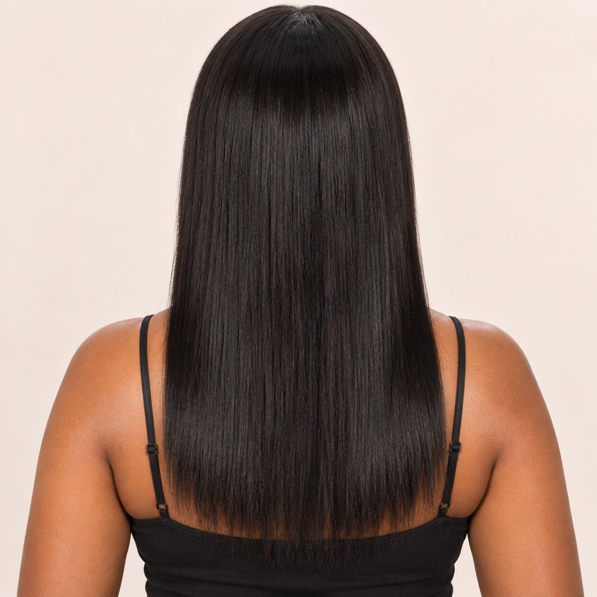 Perruque lisse avec frange – de dos