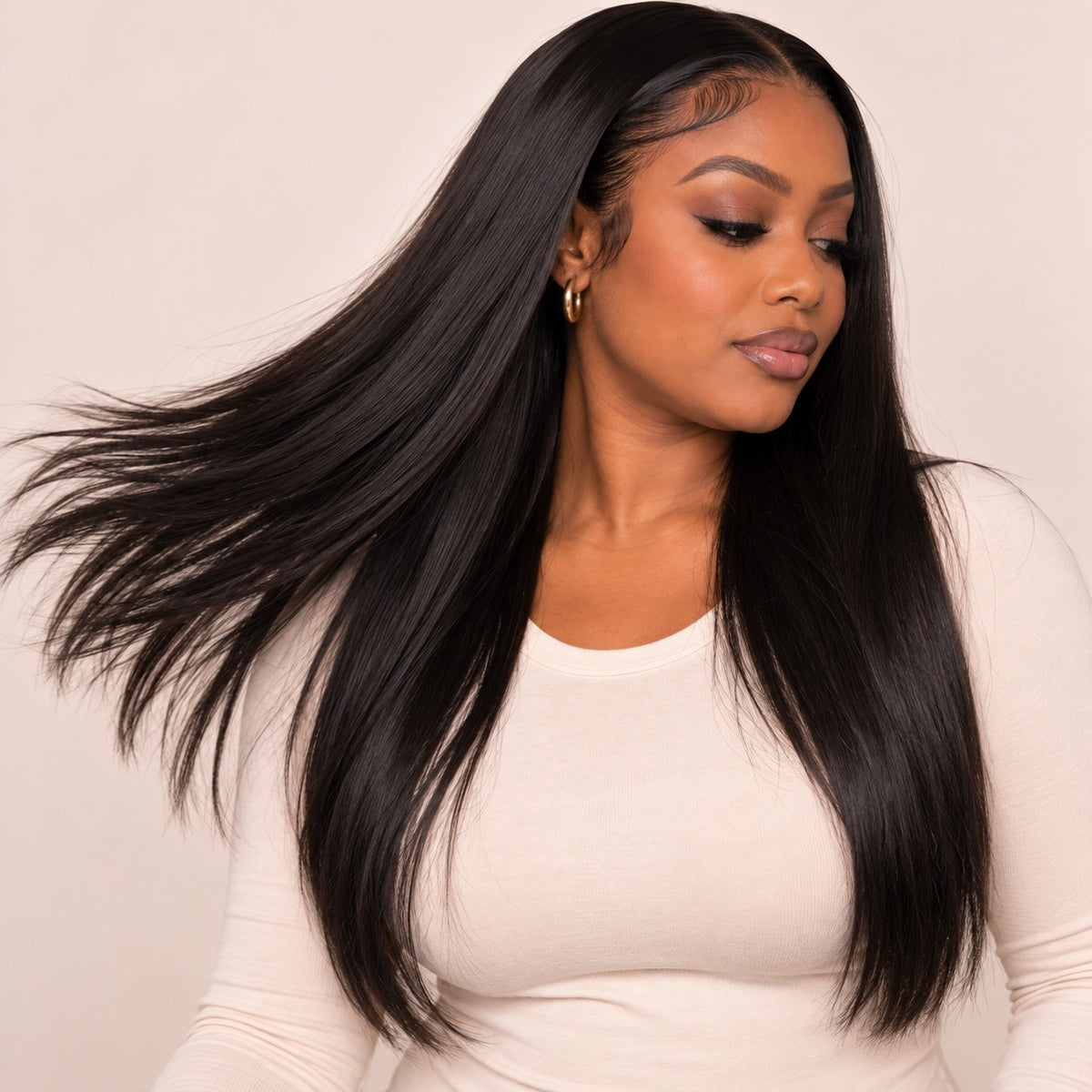 Perruque lace front lisse 13x6 sans colle – en mouvement