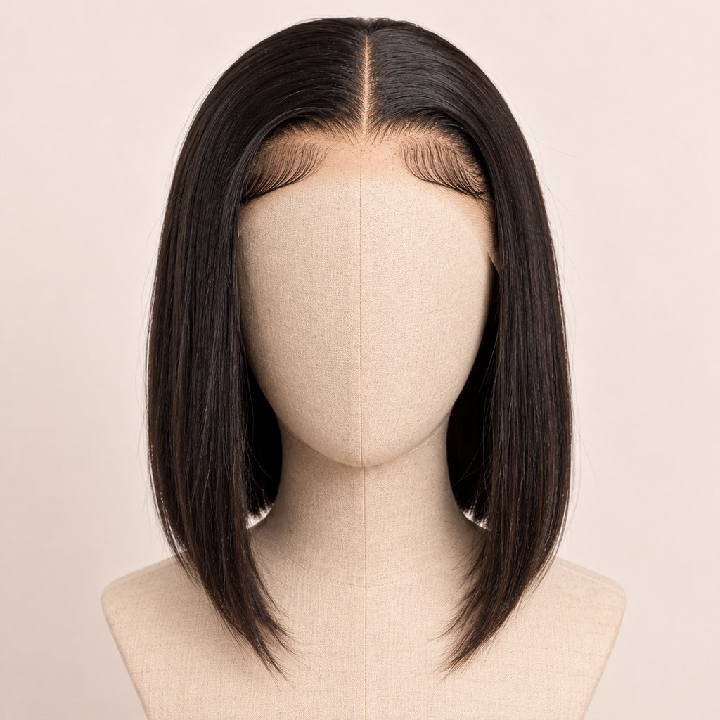 Perruque carré plongeant lisse – sur tête de mannequin
