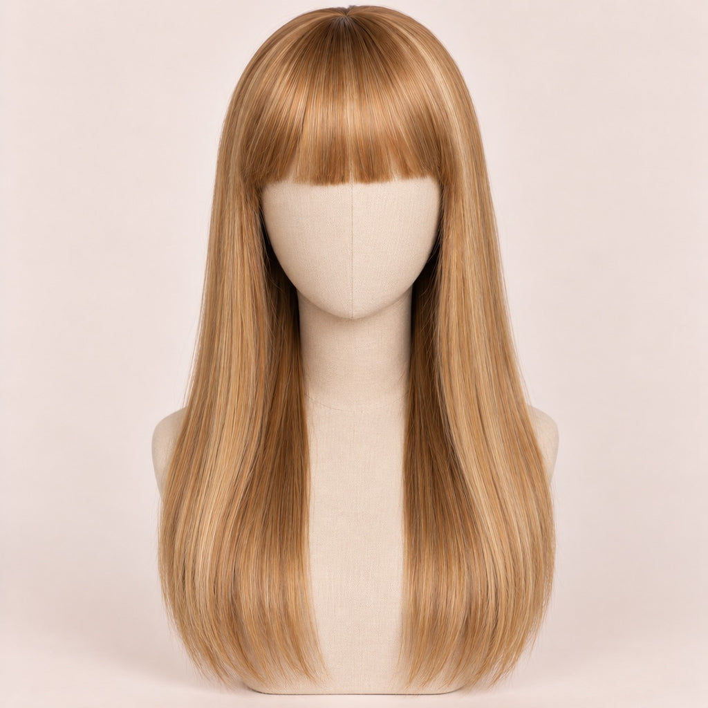 Perruque blonde avec frange – sur tête de mannequin