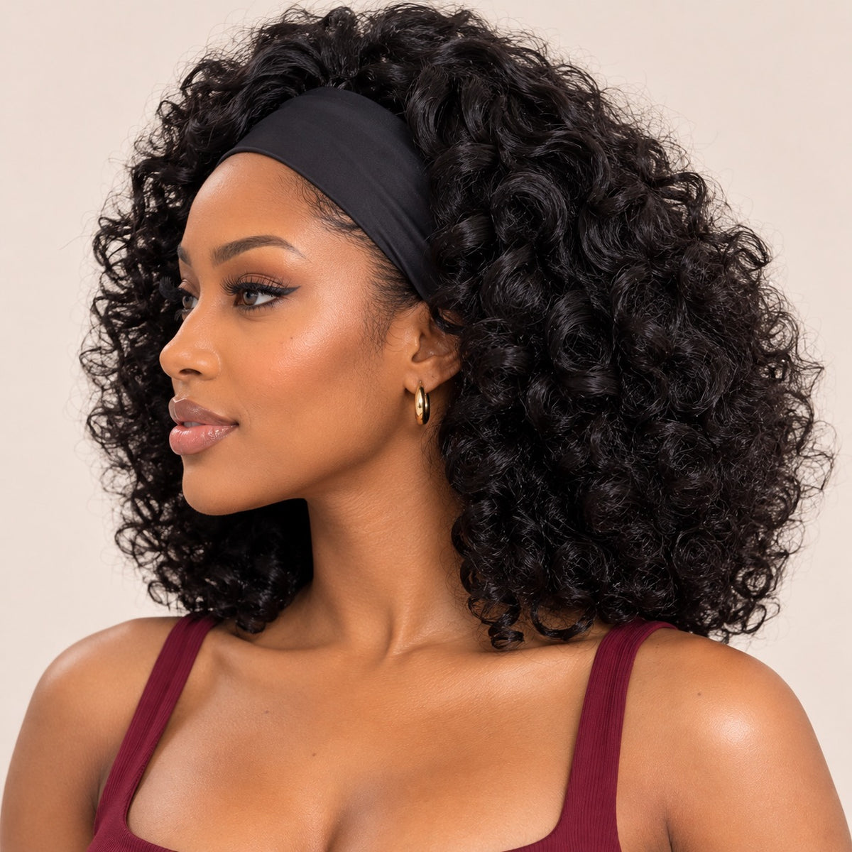 Perruque bandeau crépue bouclée – profil
