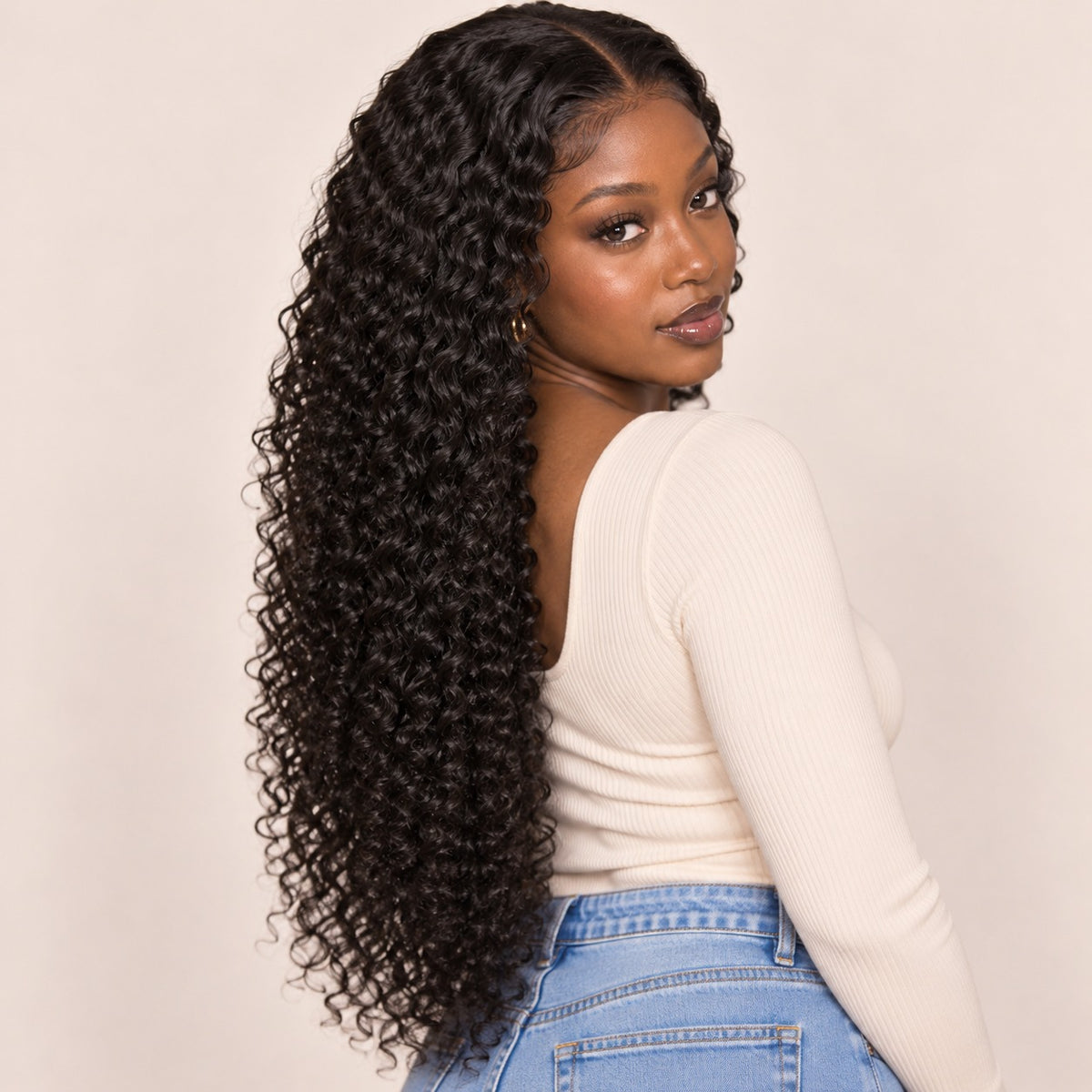 Perruque lace front deep wave 13x4 – longueur maximale 26 pouces (66 cm), vue de dos