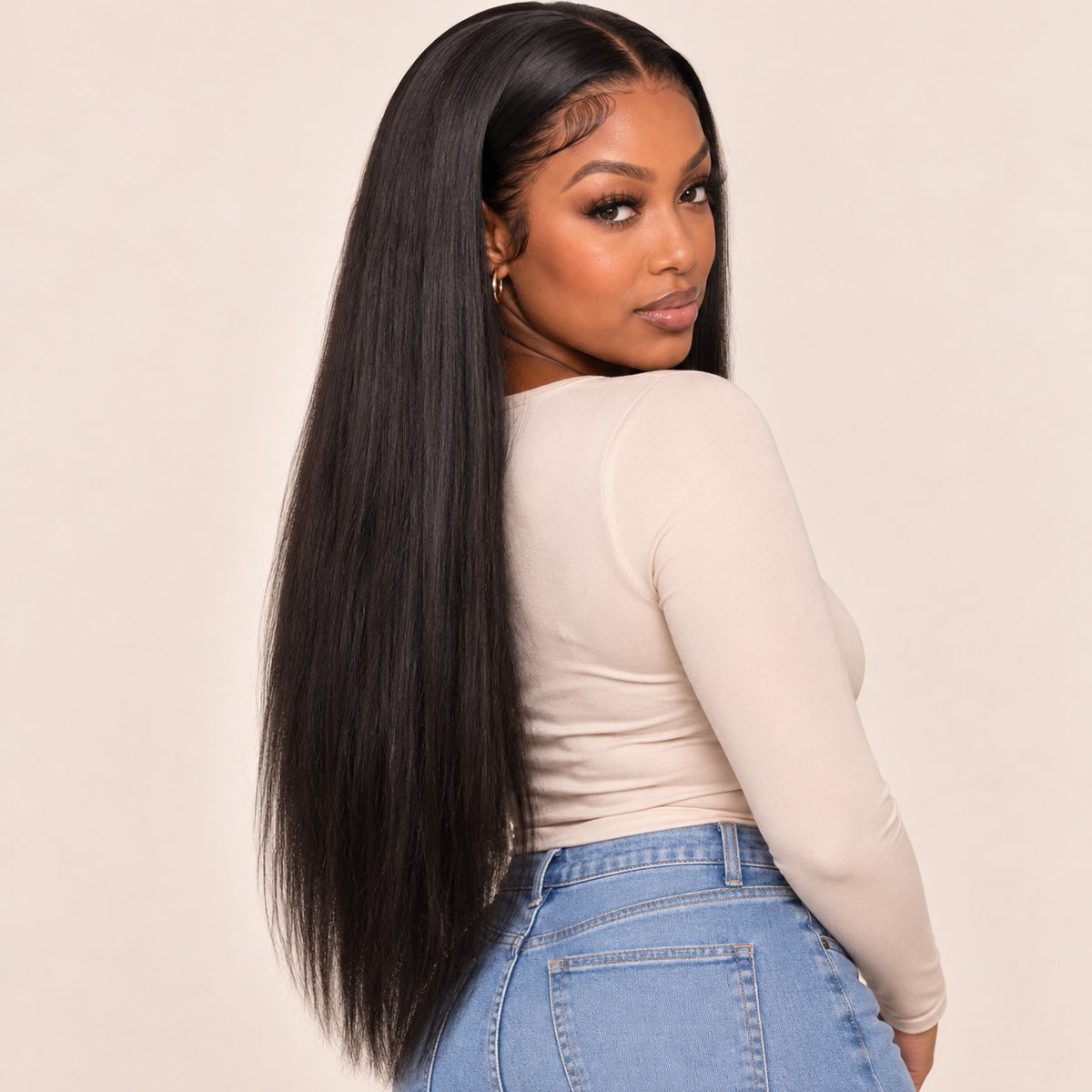 Perruque lace front lisse 13x6 sans colle – longueur maximale 26 pouces (66 cm), vue de dos